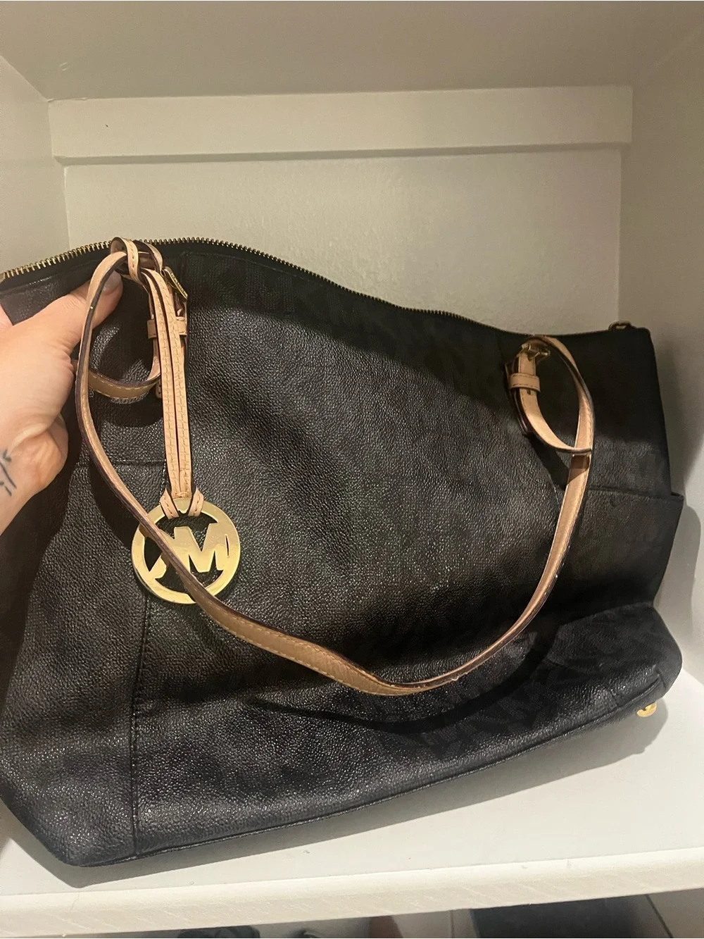 Michael Kors Black Signature MK Tote Bag Large Zip Top Shoulder Purse